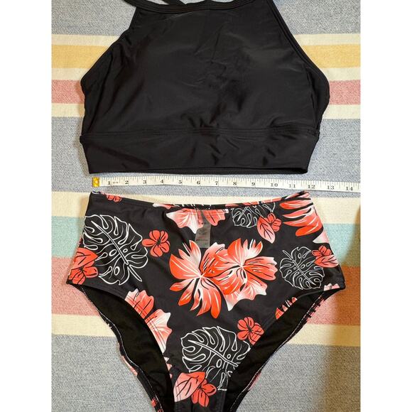 NWOT High-Neck Bikini Set – Floral & Black (Size S) - Picture 4 of 7